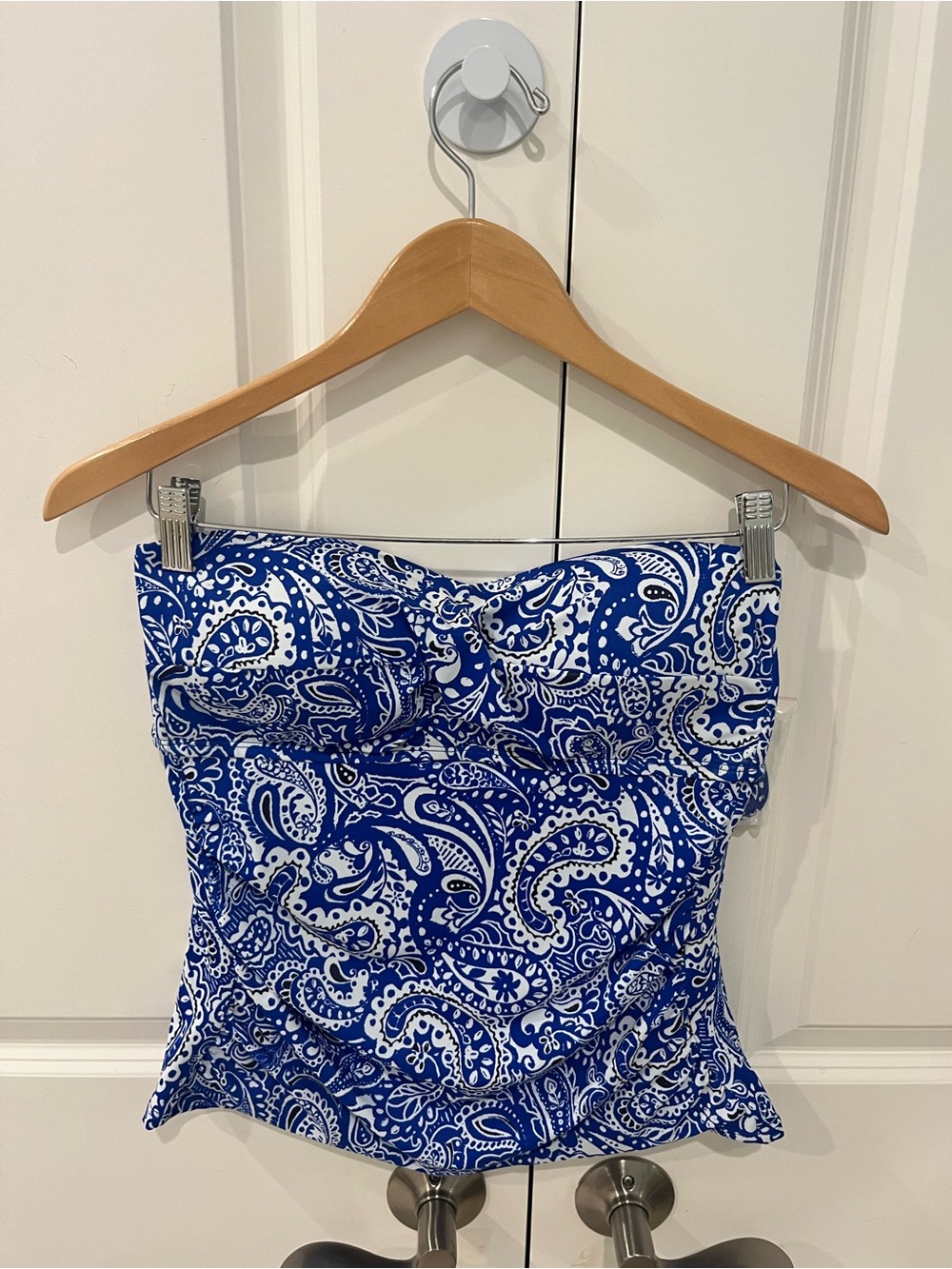Liz Claiborne NWT size 6 blue & white paisley halter strap tankini swim top